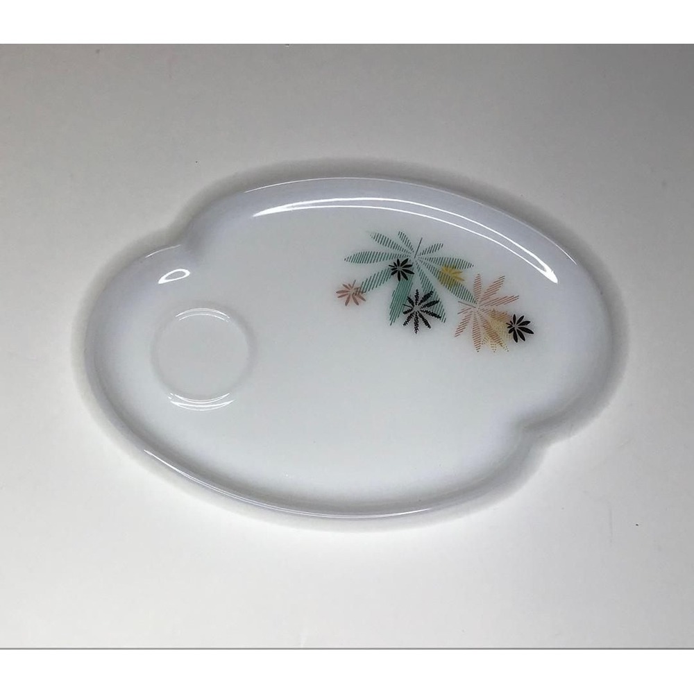 Vintage Federal Glass Atomic Flower Snack Plates White Milk Glass Boho Retro MCM - Picture 2 of 8